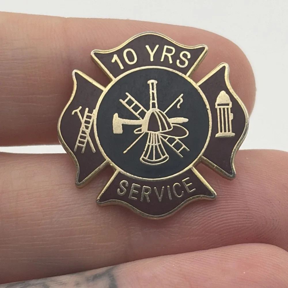 Fire Fighter 10 Years Of Service Award Lapel Hat Pin